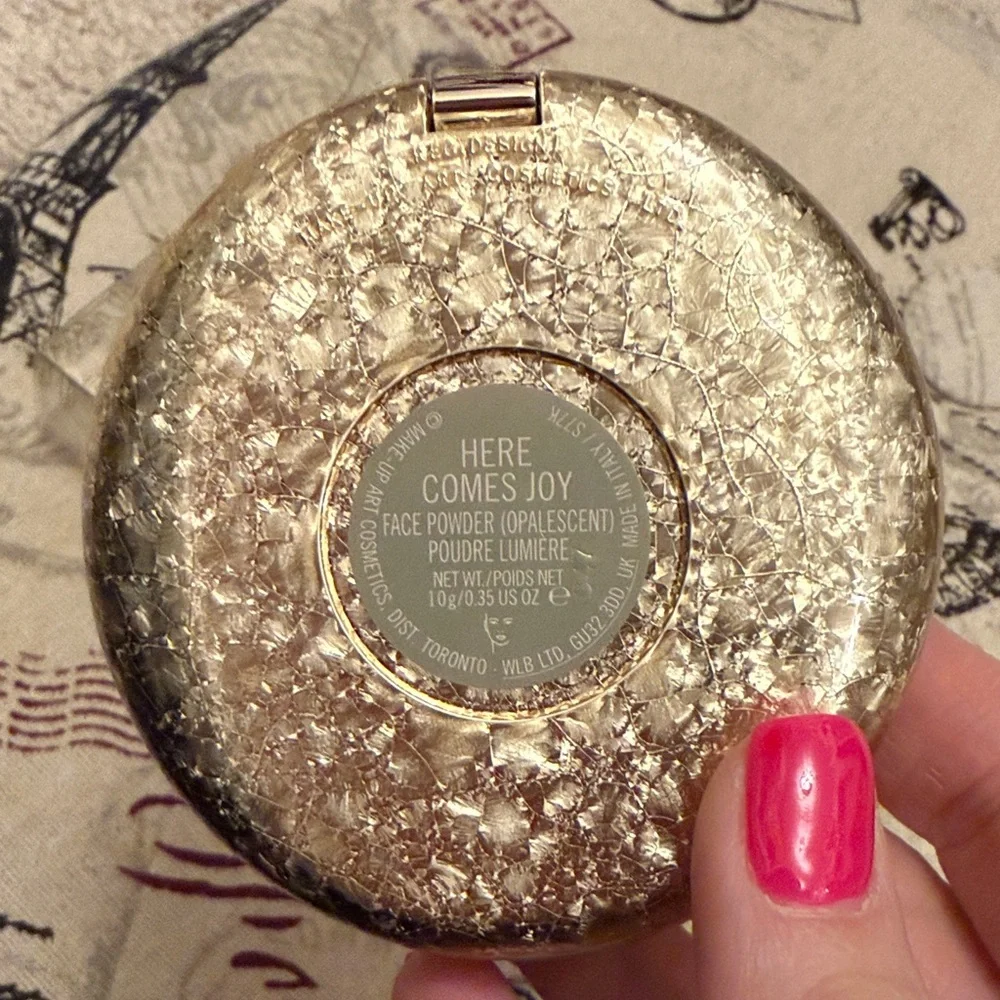 MAC Cosmetics Highlighter - Radiant Gold - Picture 2 of 2